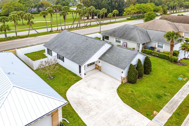 125 Raintree Trail, Jupiter, FL 33458