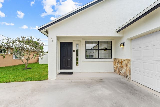 125 Raintree Trail, Jupiter, FL 33458