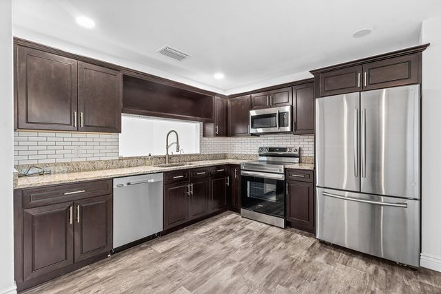 125 Raintree Trail, Jupiter, FL 33458