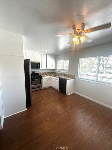 660 S Glassell 88, Orange, CA 92866