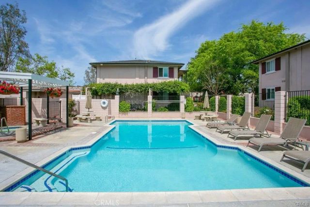 660 S Glassell 88, Orange, CA 92866