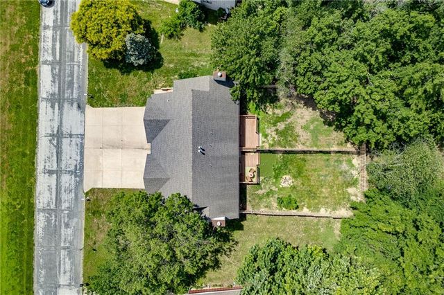 3410 Augusta Drive, Lawrence, KS 66047