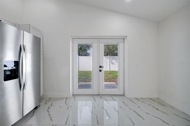 2455 PARSONS POND CIRCLE, Kissimmee, FL 34743
