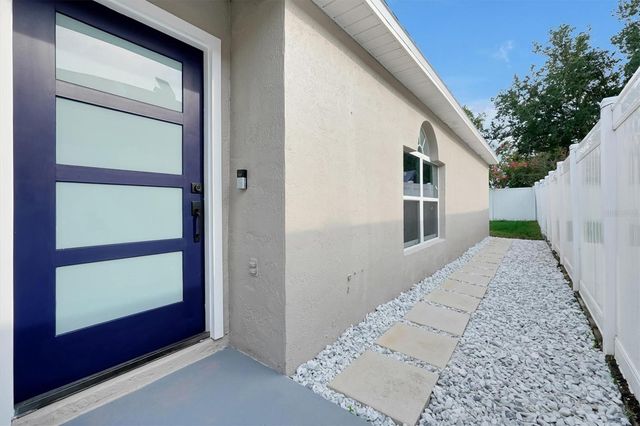 2455 PARSONS POND CIRCLE, Kissimmee, FL 34743