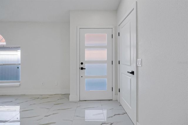 2455 PARSONS POND CIRCLE, Kissimmee, FL 34743