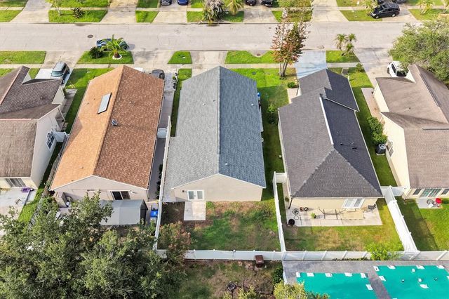 2455 PARSONS POND CIRCLE, Kissimmee, FL 34743