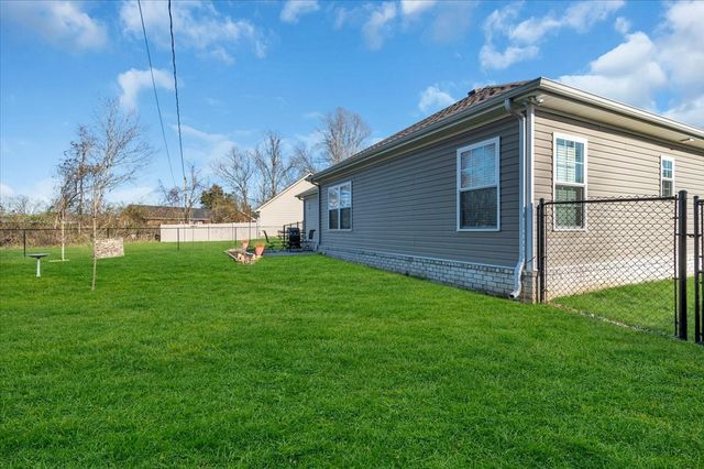 283 Timber Cir, Manchester, TN 37355