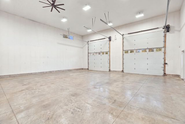 6807 S Bridle Ln, Greenacres, WA 99016