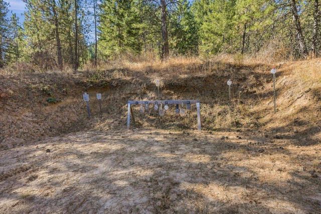 6807 S Bridle Ln, Greenacres, WA 99016