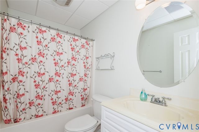 8143 Seaview Dr, Chesterfield, VA 23838