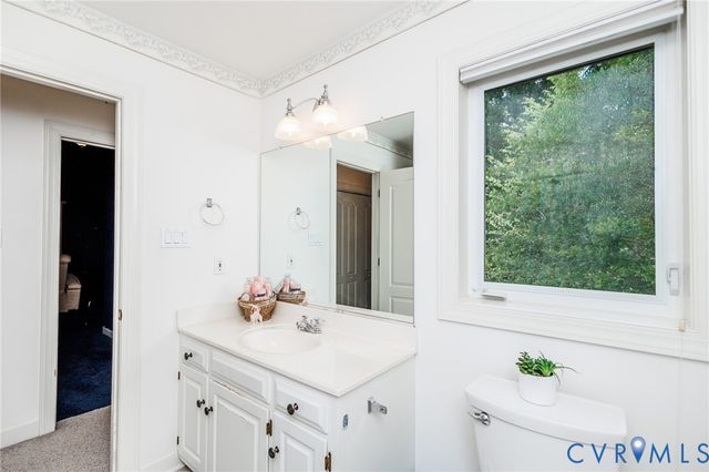8143 Seaview Dr, Chesterfield, VA 23838
