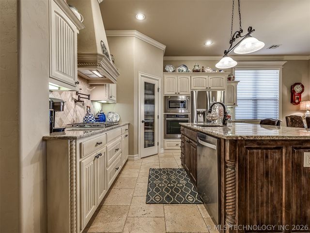 13223 S 68th East Avenue, Bixby, OK 74008