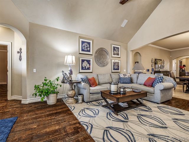 13223 S 68th East Avenue, Bixby, OK 74008