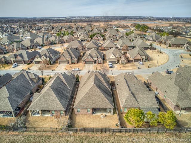 13223 S 68th East Avenue, Bixby, OK 74008