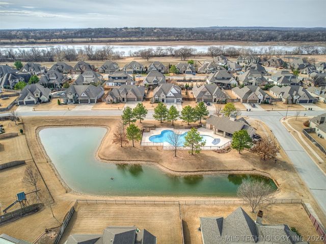 13223 S 68th East Avenue, Bixby, OK 74008