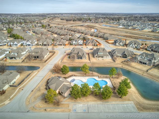 13223 S 68th East Avenue, Bixby, OK 74008