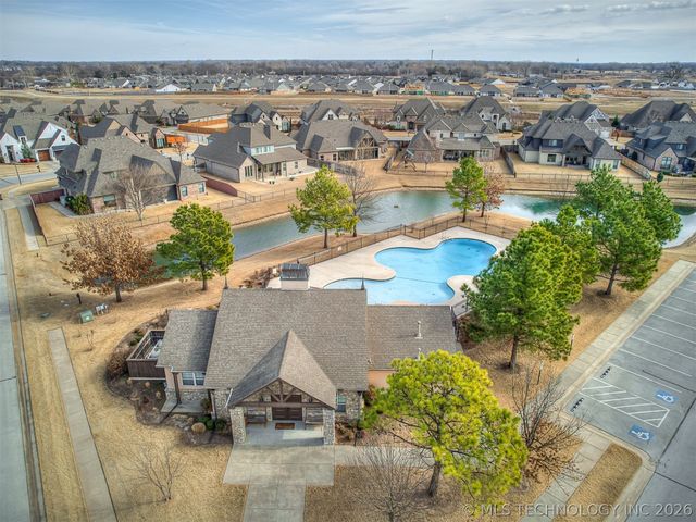 13223 S 68th East Avenue, Bixby, OK 74008