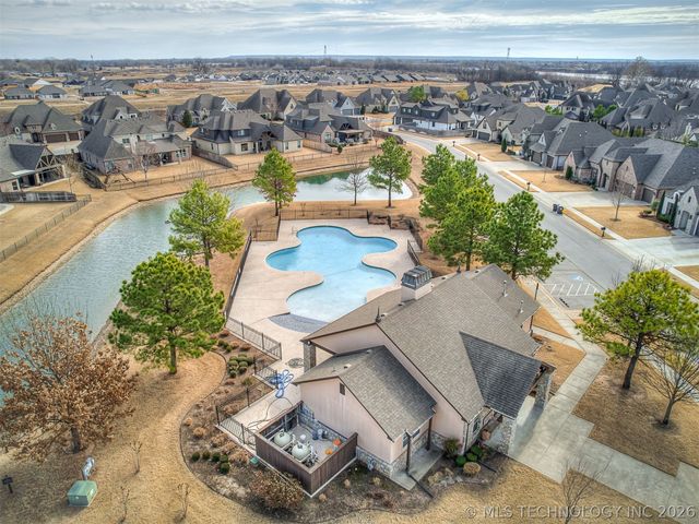 13223 S 68th East Avenue, Bixby, OK 74008