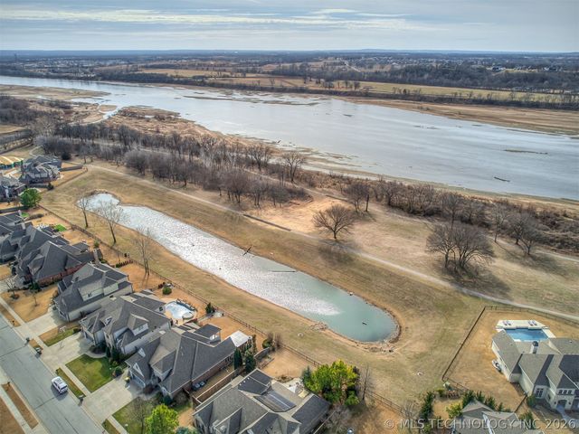 13223 S 68th East Avenue, Bixby, OK 74008