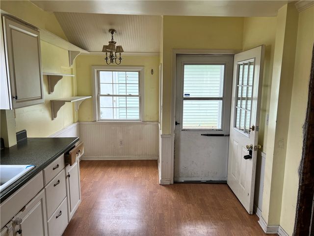 313 E 9th Ave, Tarentum, PA 15084