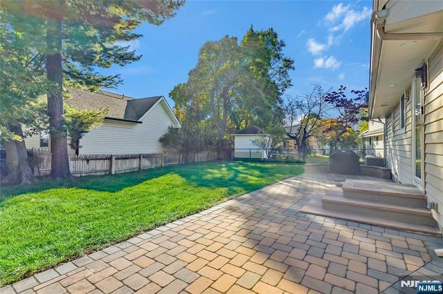 615 Bartell Place, Ridgewood, NJ 07450