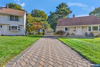 615 Bartell Place, Ridgewood, NJ 07450