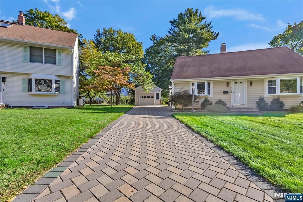 615 Bartell Place, Ridgewood, NJ 07450