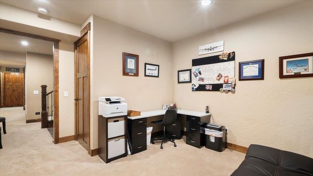 13606 N Riverbluff Ln, Spokane, WA 99208