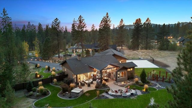 13606 N Riverbluff Ln, Spokane, WA 99208