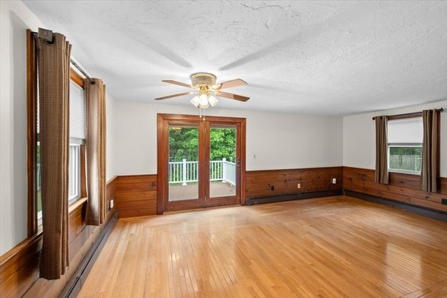 2 Margaret Rd, Foxboro, MA 02035