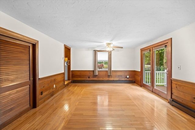 2 Margaret Rd, Foxboro, MA 02035