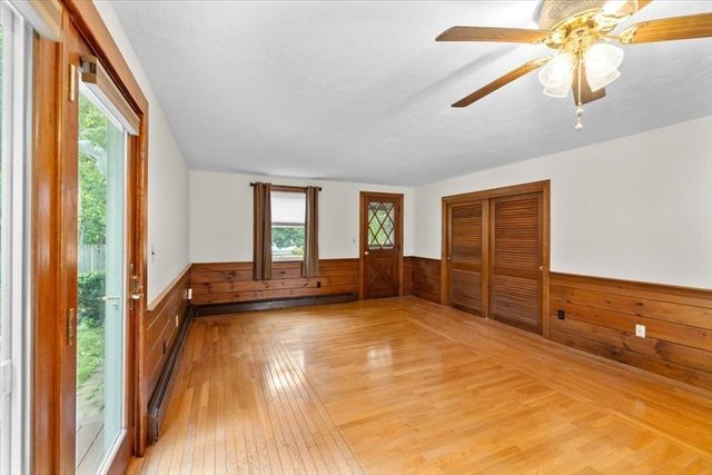 2 Margaret Rd, Foxboro, MA 02035