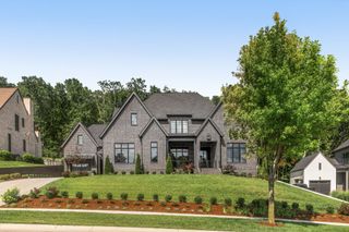 8500 Heirloom Blvd, College Grove, TN 37046