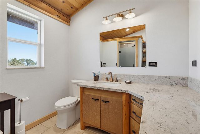 20012 White Oak Dr, Grass Valley, CA 95949