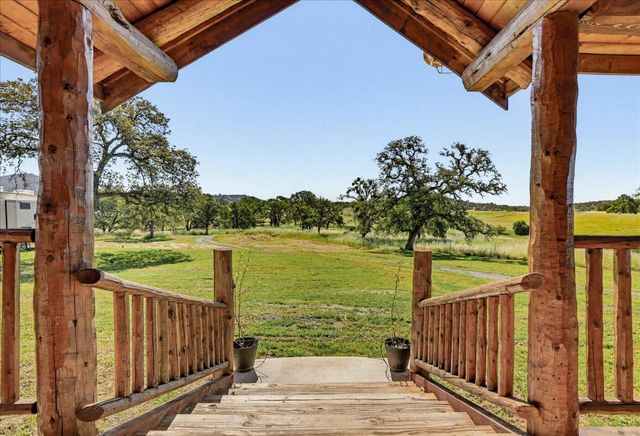 20012 White Oak Dr, Grass Valley, CA 95949