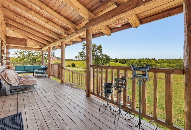20012 White Oak Dr, Grass Valley, CA 95949