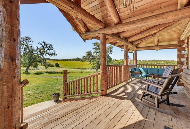 20012 White Oak Dr, Grass Valley, CA 95949
