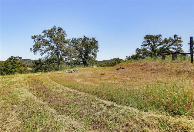 20012 White Oak Dr, Grass Valley, CA 95949