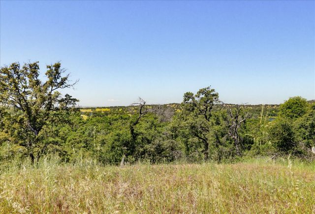 20012 White Oak Dr, Grass Valley, CA 95949
