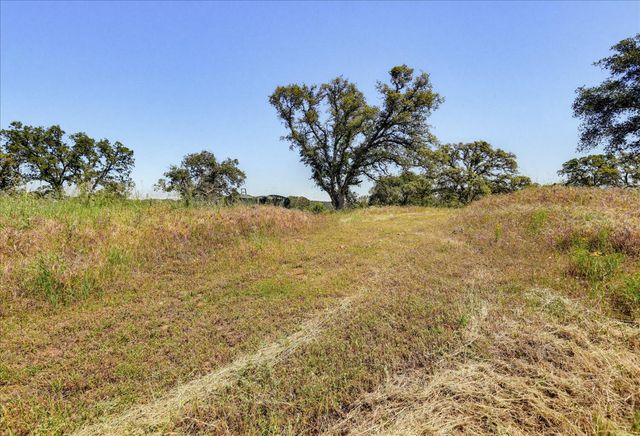20012 White Oak Dr, Grass Valley, CA 95949