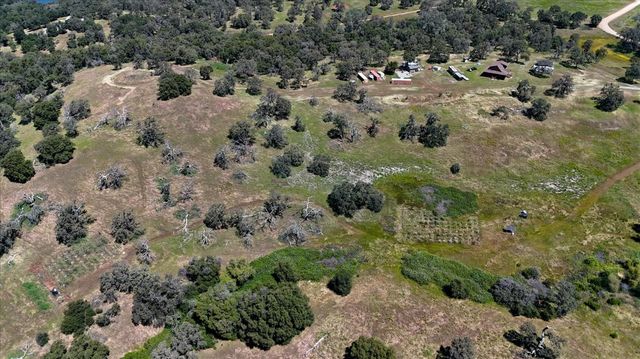 20012 White Oak Dr, Grass Valley, CA 95949
