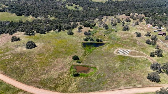 20012 White Oak Dr, Grass Valley, CA 95949