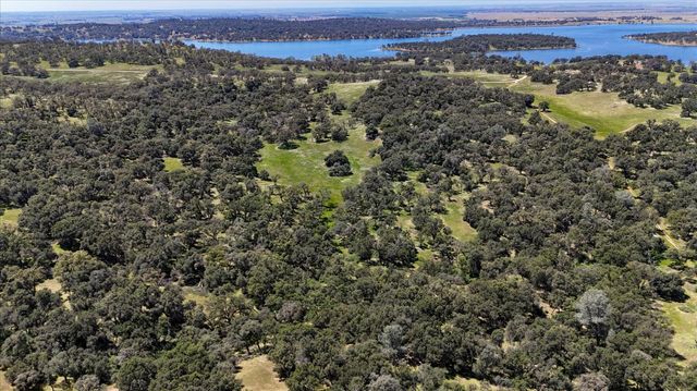 20012 White Oak Dr, Grass Valley, CA 95949