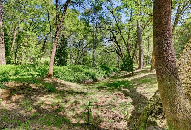 20012 White Oak Dr, Grass Valley, CA 95949