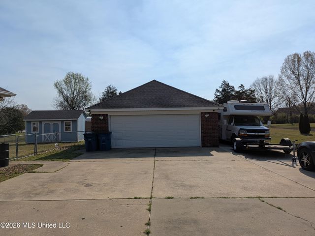 6110 Nellwood Drive, Olive Branch, MS 38654