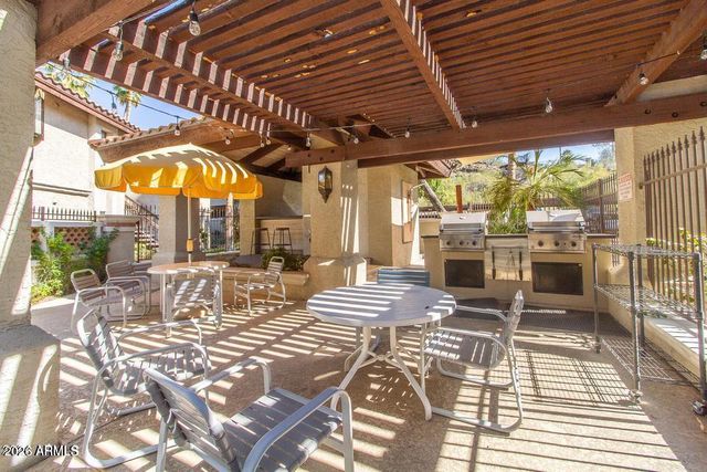7557 N DREAMY DRAW Drive 101, Phoenix, AZ 85020
