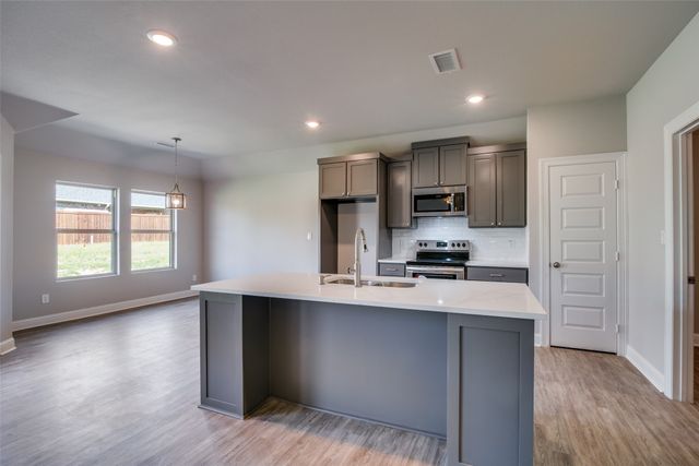 2800 Rodeo Drive, Quinlan, TX 75474