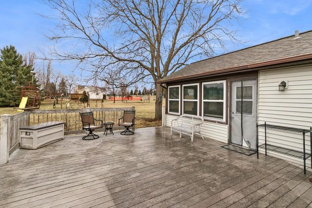 W7959 Jonathan Drive, Pardeeville, WI 53954