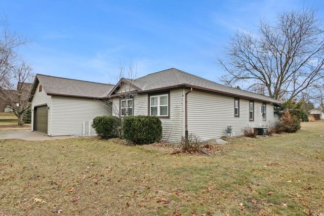 W7959 Jonathan Drive, Pardeeville, WI 53954