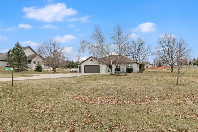 W7959 Jonathan Drive, Pardeeville, WI 53954